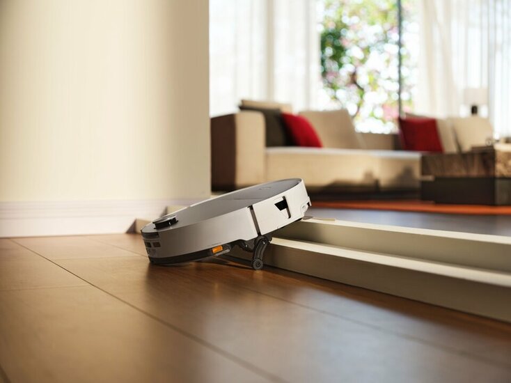 Thị trường Việt Nam vừa xuất hiện bộ đôi robot hút bụi có lực hút lên tới 35.000 Pa, vượt được ngưỡng cửa kép tổng chiều cao tới 8,5cm